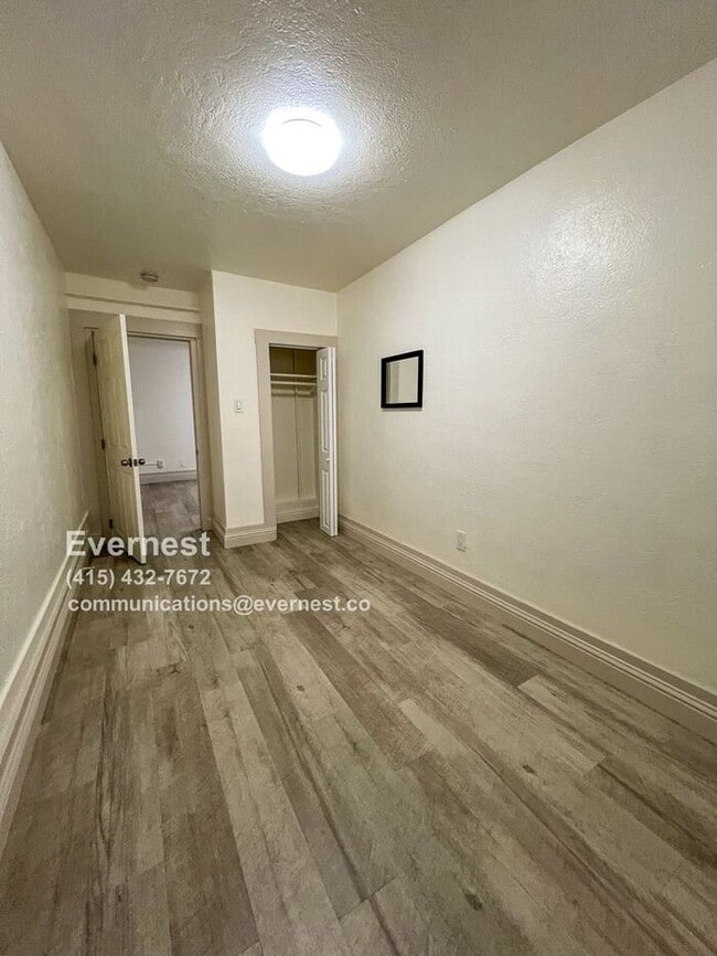 Building Photo - 884 29th St