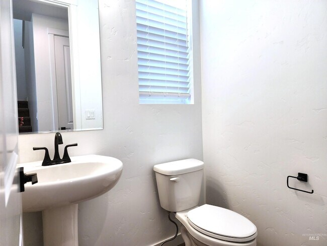 Building Photo - 350 N Lagrasse Ln