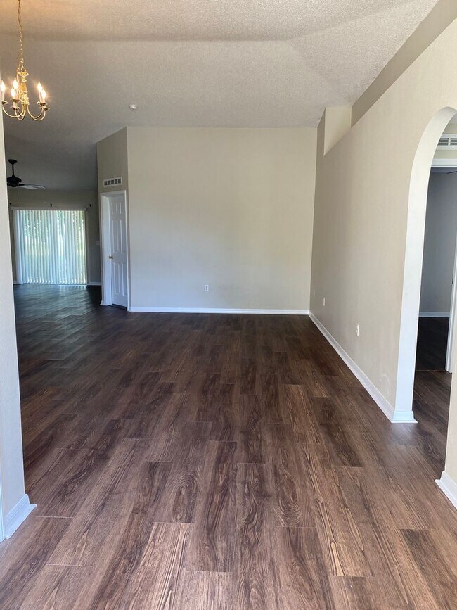 Building Photo - Home for rent