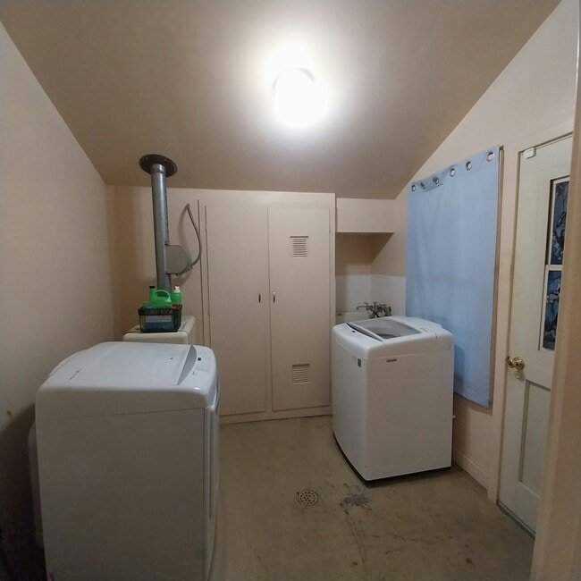 Building Photo - 3226 Pilgrim Ct