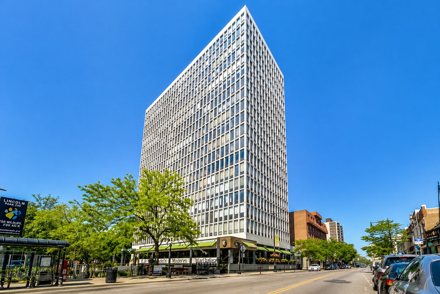 Building Photo - 444 W Fullerton Pky