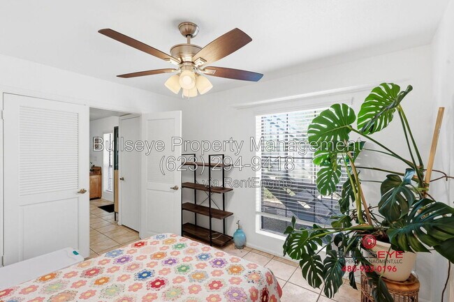 Building Photo - 8344 N 21st Dr
