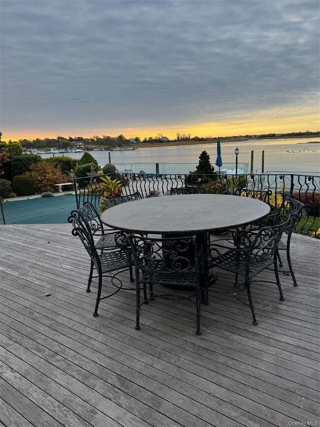 Building Photo - 49 Harborview W