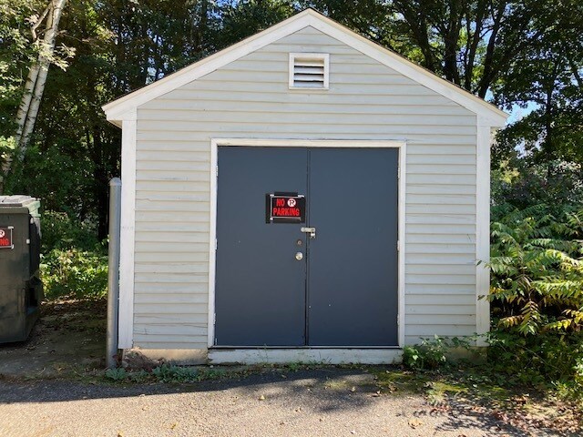 Building Photo - 4 S Main St