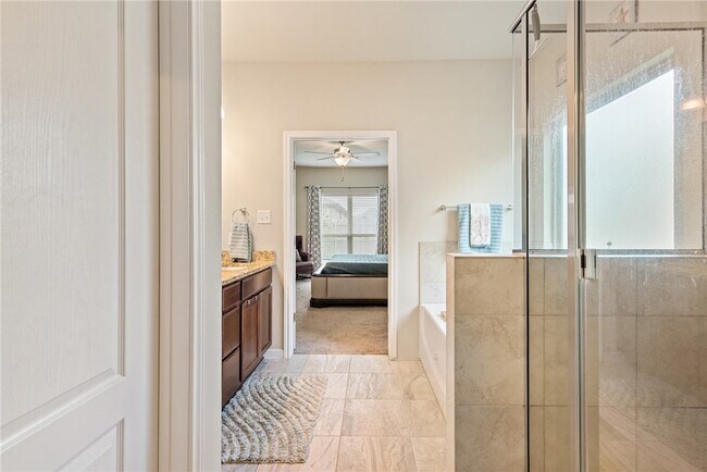 Building Photo - 6308 Southern Cross Dr