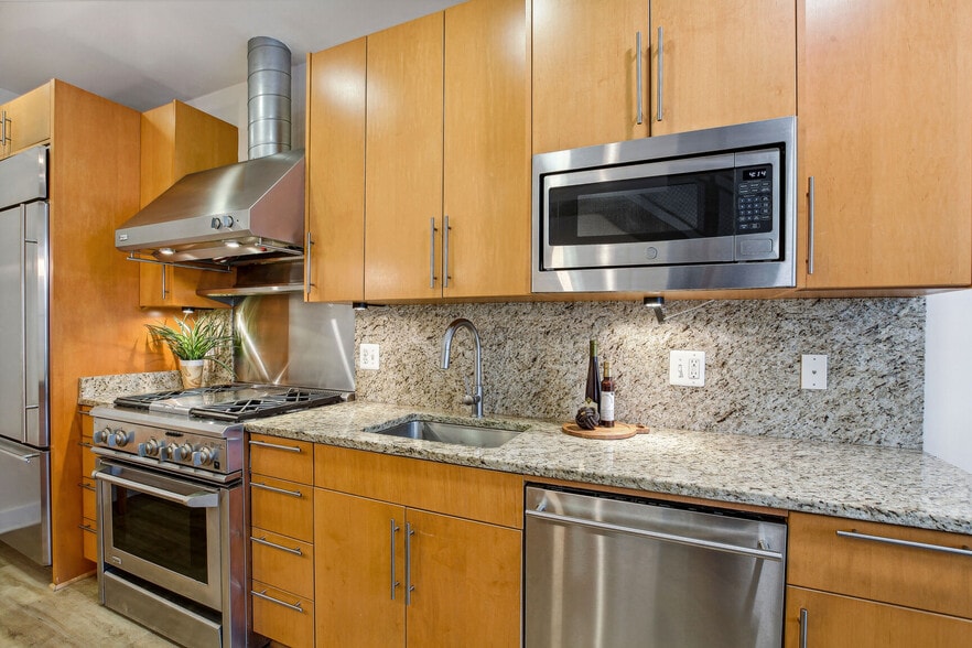 Building Photo - 2125 14th St NW