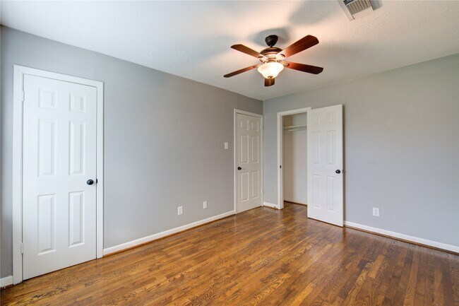 Building Photo - 2714 Southmore Ave