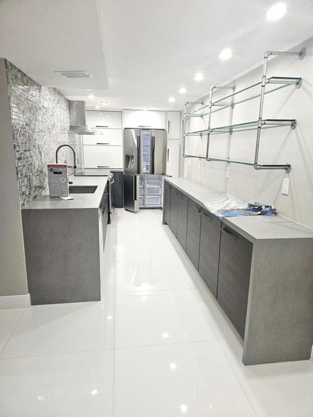 Building Photo - 1151 N Fort Lauderdale Beach Blvd