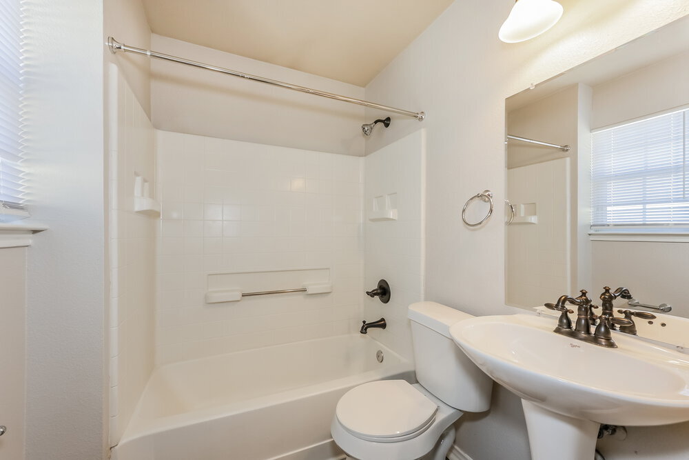 Building Photo - 7447 Pineberry Rd