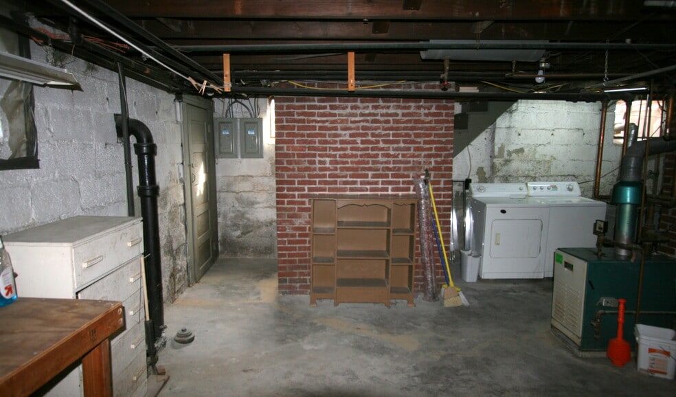 Basement - 328 S Aiken Ave