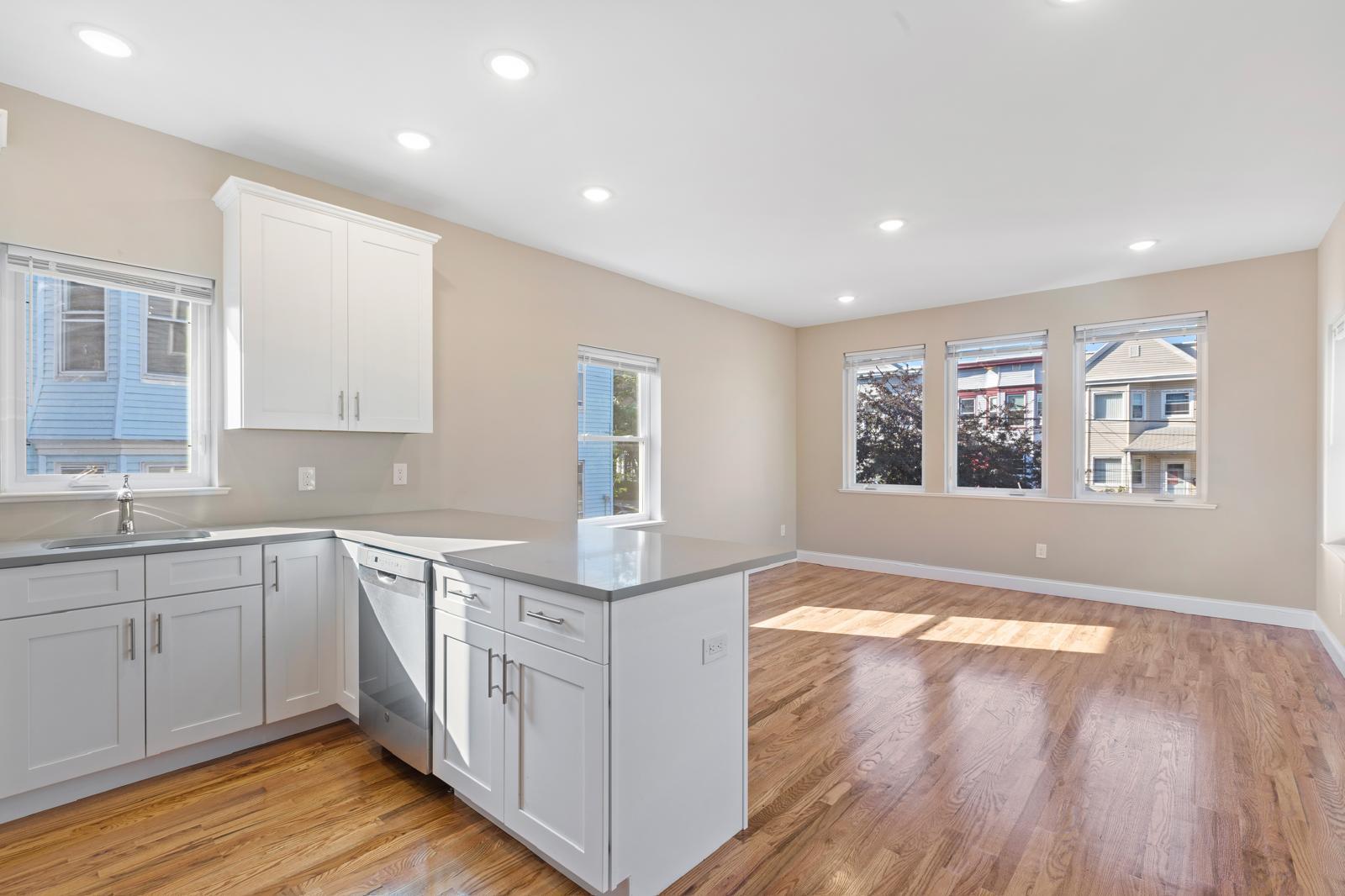 Open Kitchen - 68 W 52nd St
