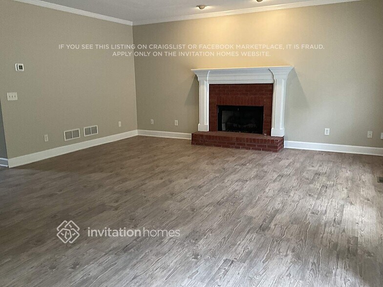 Building Photo - 1328 Maple Creek Ave