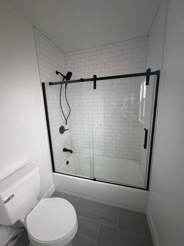 Building Photo - 7254 Hollywood Blvd