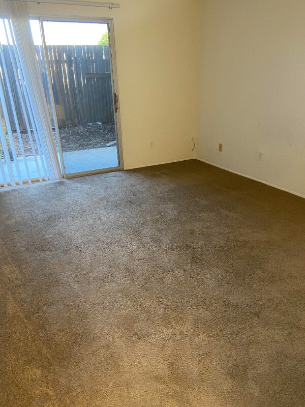 Building Photo - 1073 Estes St