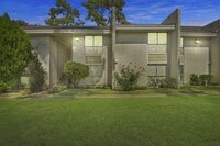 Building Photo - 1950 Spenwick Dr