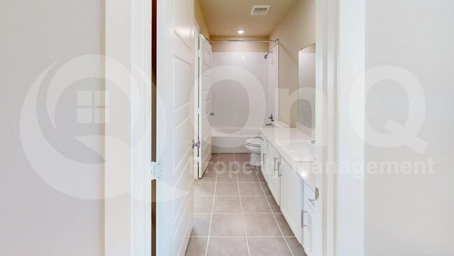 Building Photo - 714 Melody Hl Dr