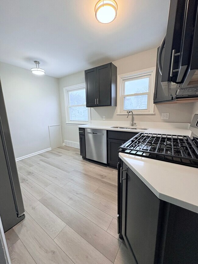 Building Photo - Newly Renovated 3BR 2BA Home w/ Garage + Washer/Dryer in the heart of Wickliffe, OH.