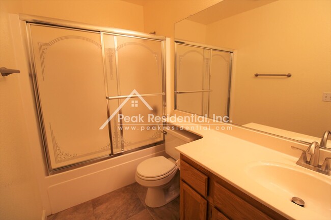 Building Photo - Very Nice 3bd/2ba Elk Grove Home in Laguna...