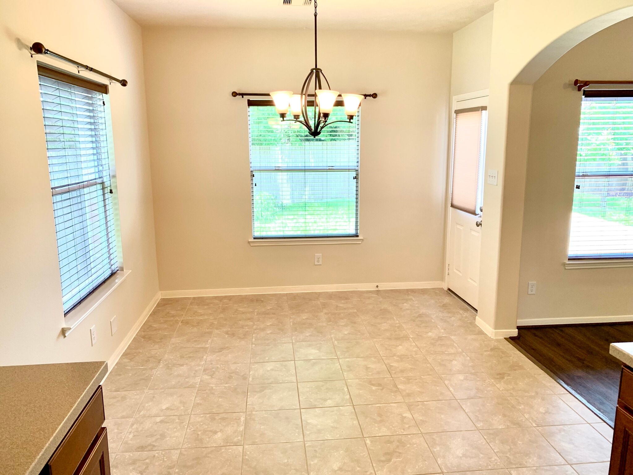 Dining Area - 8922 Parlin Ridge Dr