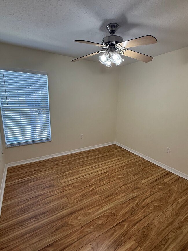 Building Photo - Coming Soon!  3 BR/2.5BA | Newly Renovated Townhome | In-Unit Laundry| Parking in Westchase!