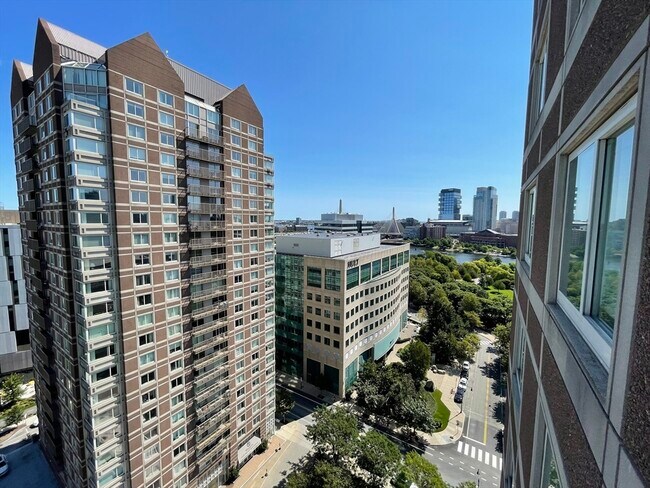 Building Photo - 8 Museum Way