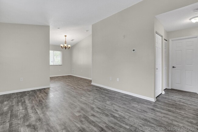 Building Photo - 3790 N Jog Rd