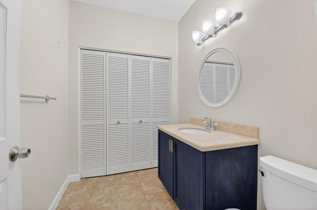 Building Photo - 18196 Clear Brook Cir