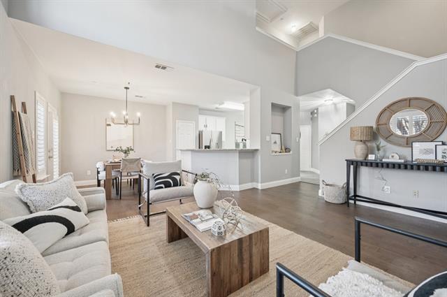 Building Photo - 10013 Monastery Dr