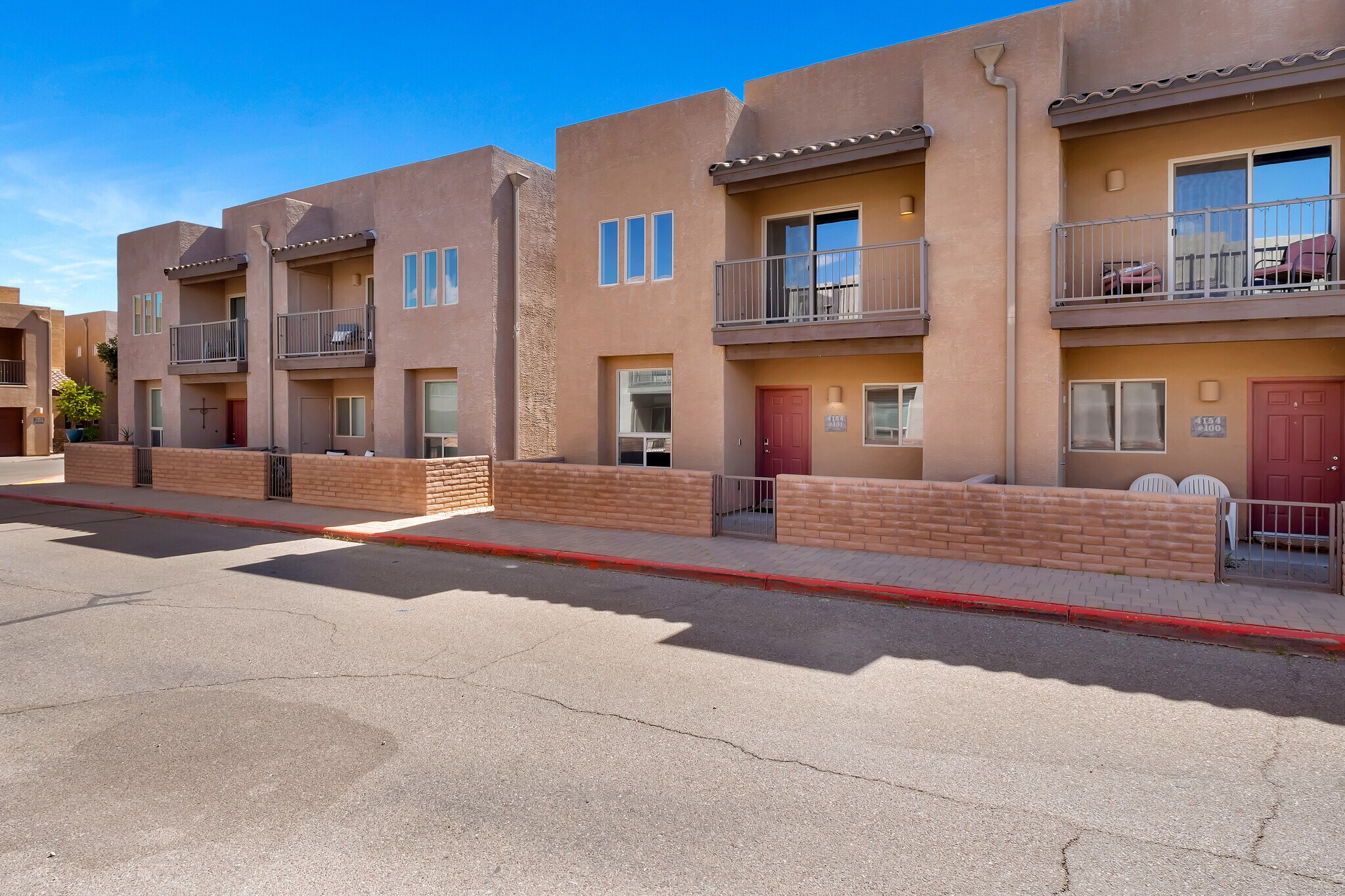 Building Photo - 4154 N Thurston Ln