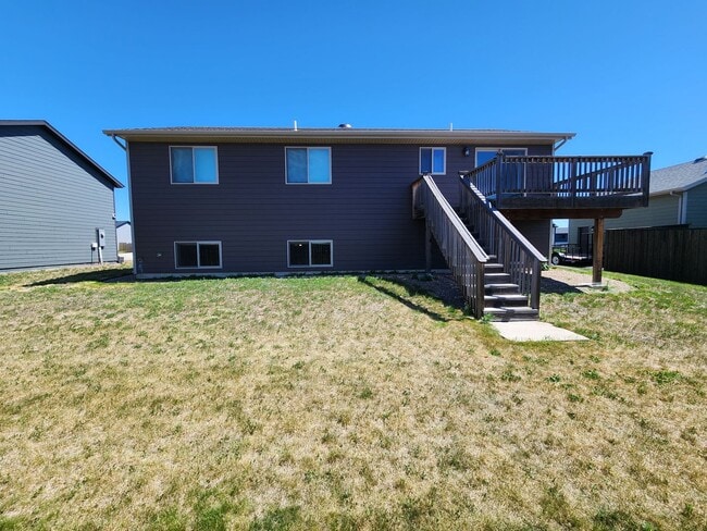 Building Photo - * GAME-CHANGING-MOVE-IN-SPECIAL * 4 Bedroom, 3 Bathroom with Office for Rent