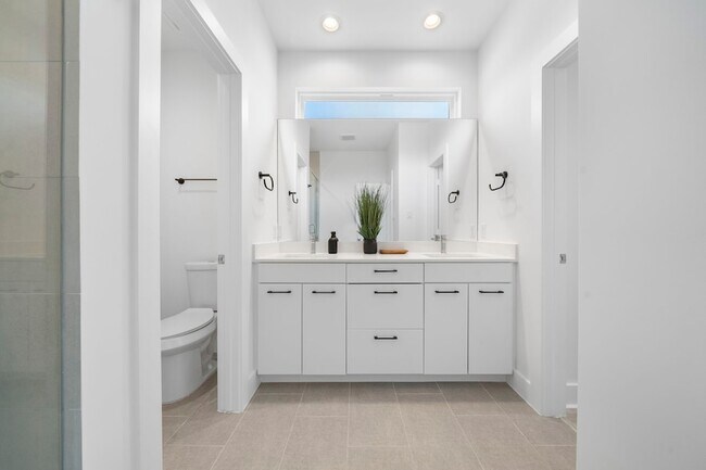 Building Photo - 1512 Barbee St