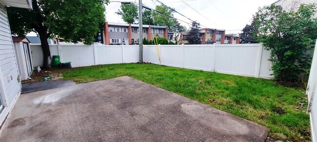 Building Photo - 109 Roosevelt Dr
