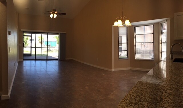 Building Photo - 2623 Magdalina Dr