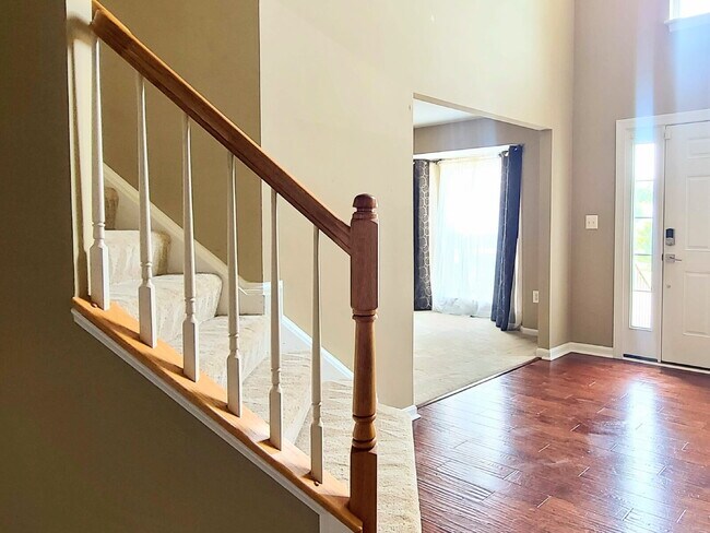 Building Photo - 5 BR, 4 BA Colonial in Lee's Hill