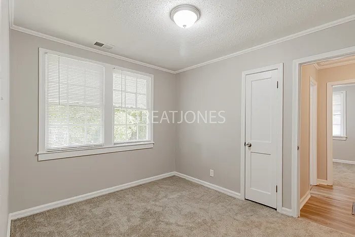 Building Photo - 1324 Macon Ave