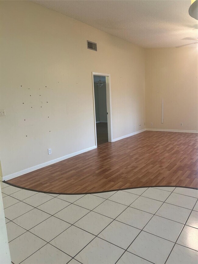 Building Photo - 9321 SW 23rd St