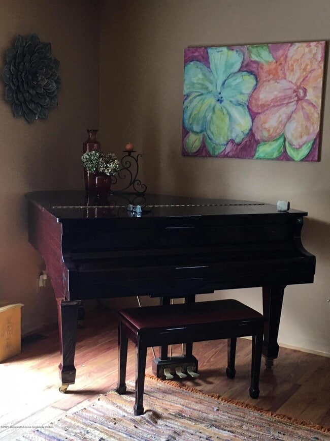 Building Photo - 2215 Old Mill Rd