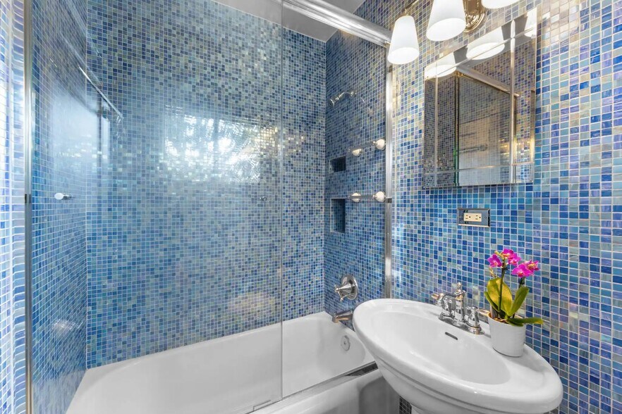 Building Photo - 1649 Preston Rd