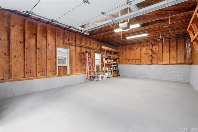 Building Photo - 32 Ackerman St