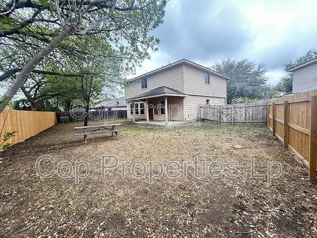 Building Photo - 307 Lucille