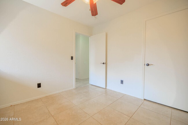 Building Photo - 1401 S 80th St