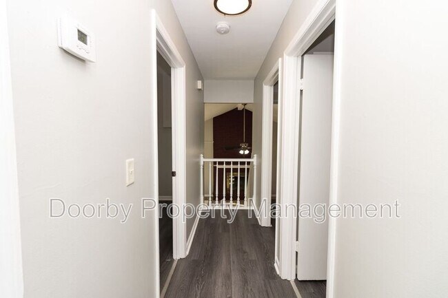 Building Photo - 6619 Fairview Rd