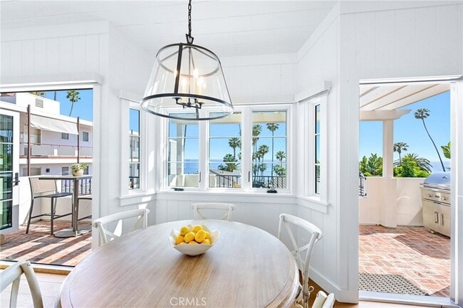 Building Photo - 360 Cliff Dr