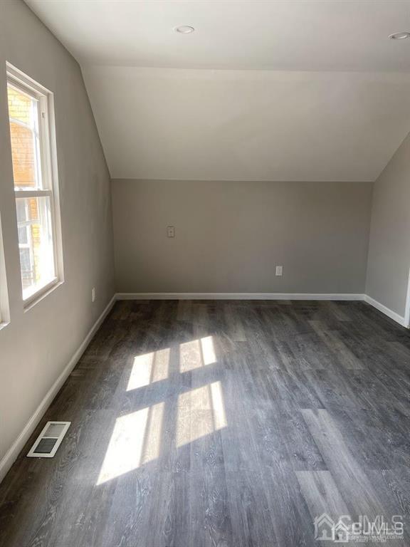 Building Photo - 690 State St