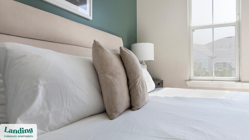 Building Photo - 215 Hunters Lk Wy