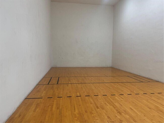 Building Photo - 10103 Courtney Oaks Cir