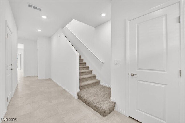 Building Photo - 4567 Merlot Hls Ave