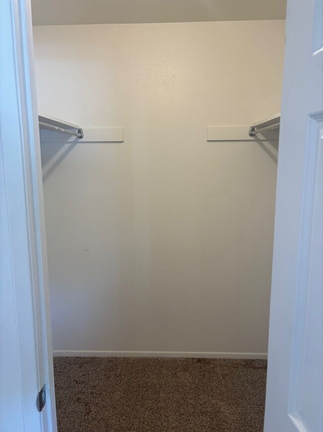 Building Photo - Updated 3bd/2.5ba Townhome in Lakewood