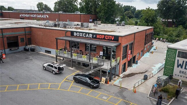 Building Photo - 1070 White Oak Ave SW