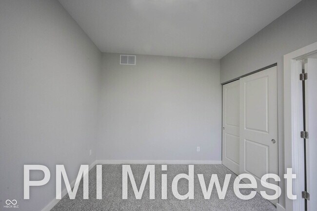 Building Photo - 2810 E Michigan St